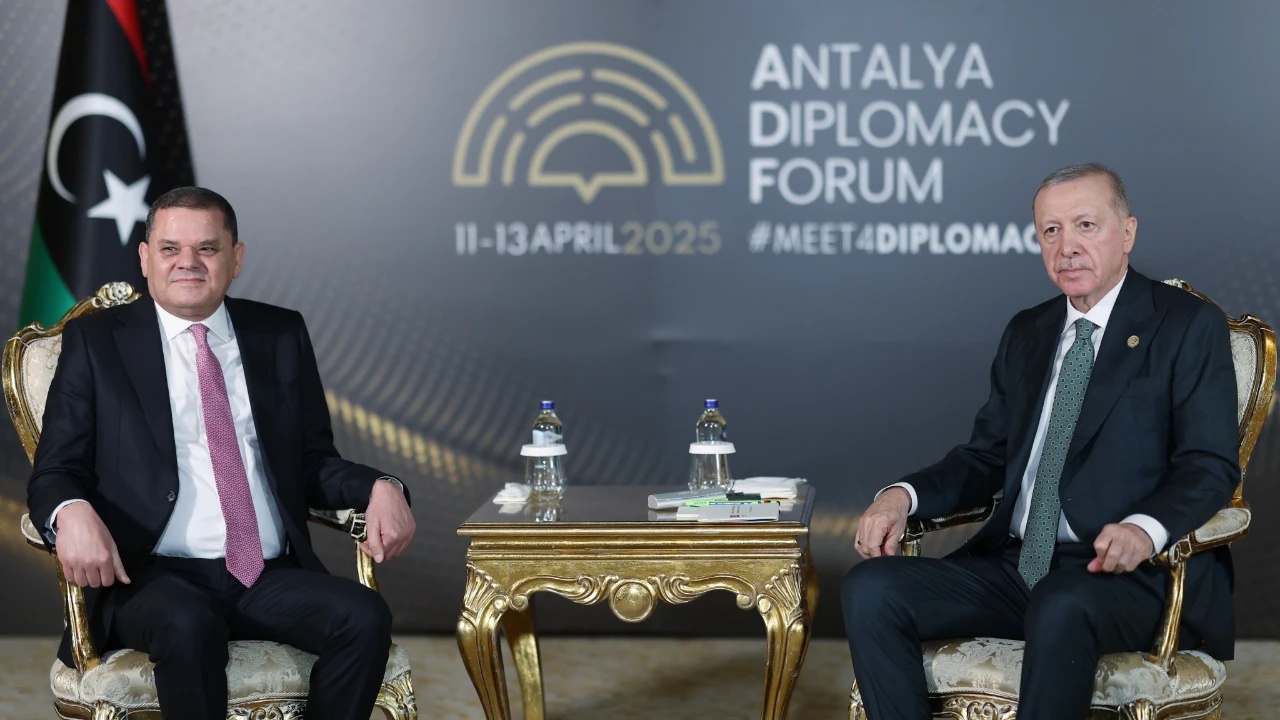 Cumhurbaşkanı Erdoğan, Libya Başbakanı Dibeybe ile Antalya’da görüştü