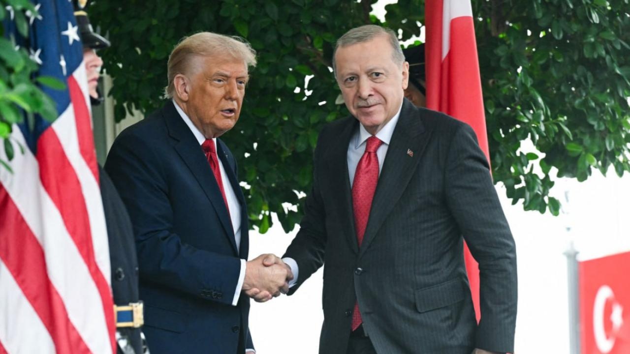 Cumhurbaşkanı Erdoğan’dan Trump’a geçmiş olsun mesajı