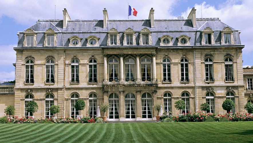 Fransa’da yolsuzluk soruşturması: Elysee Sarayı’na polis baskını