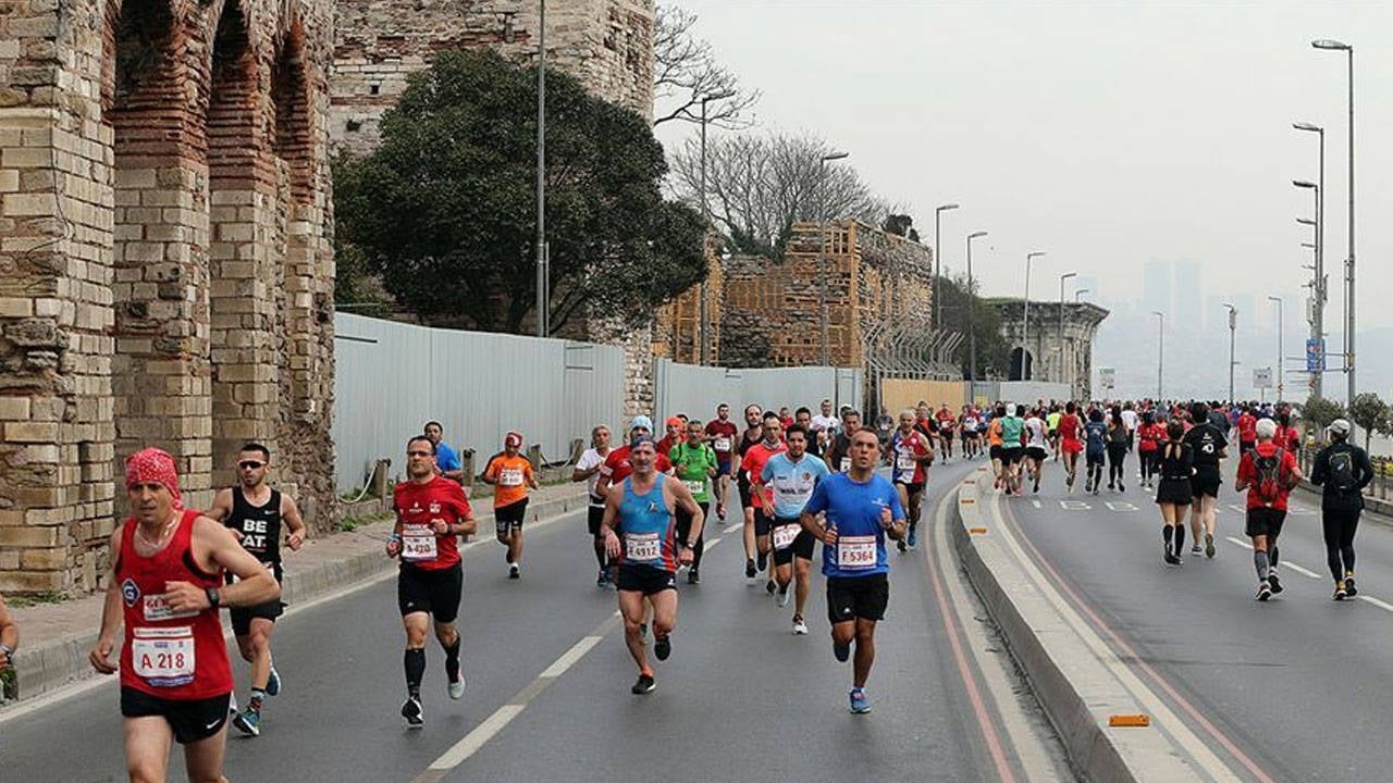 21. İstanbul Yarı Maratonu pazar günü koşulacak