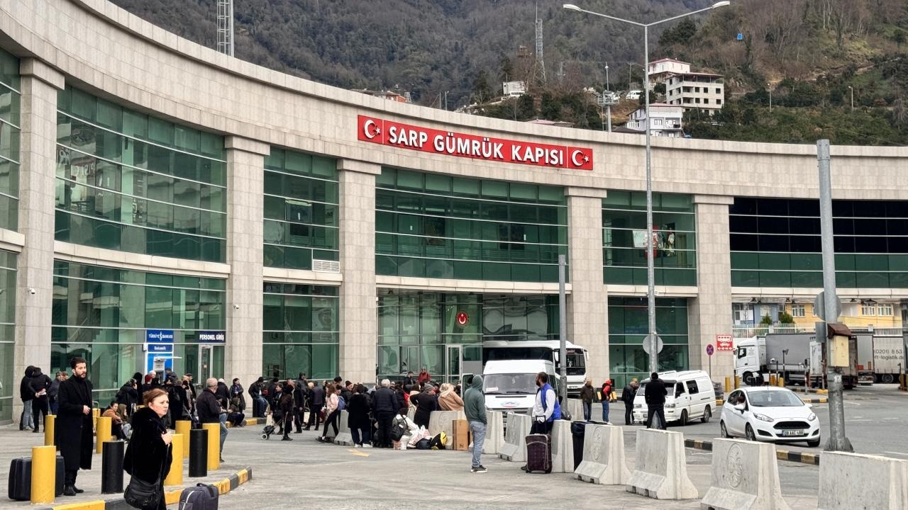 Sarp Sınır Kapısı’ndan 2026’nın ilk çeyreğinde rekor geçiş
