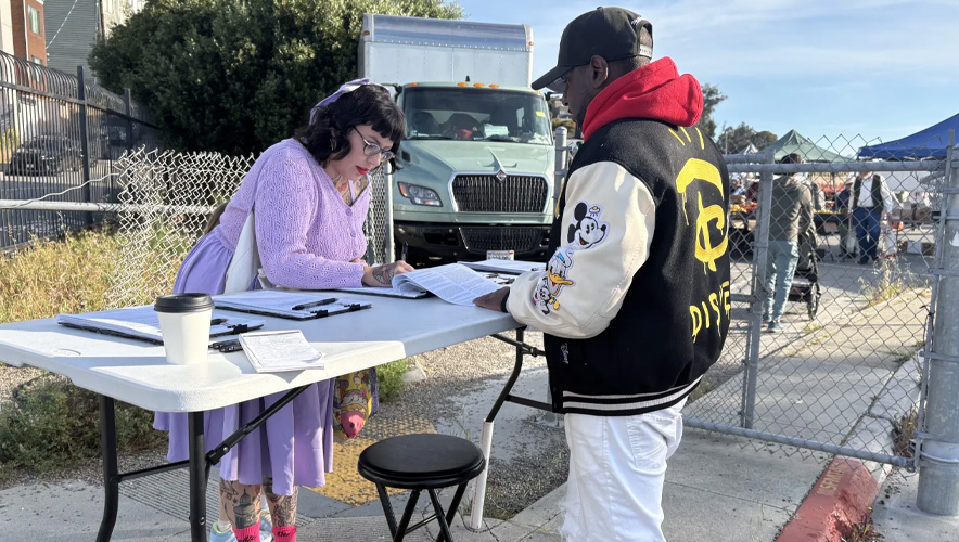 Milyarder vergisi tartışması büyüyor: Sokakta imza avı başladı
