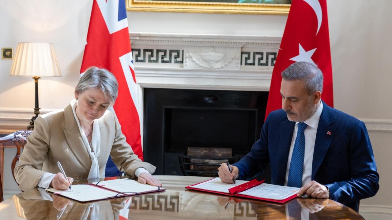 Türkiye ile İngiltere arasında tarihi anlaşma: Stratejik Ortaklık Çerçeve Belgesi imzalandı