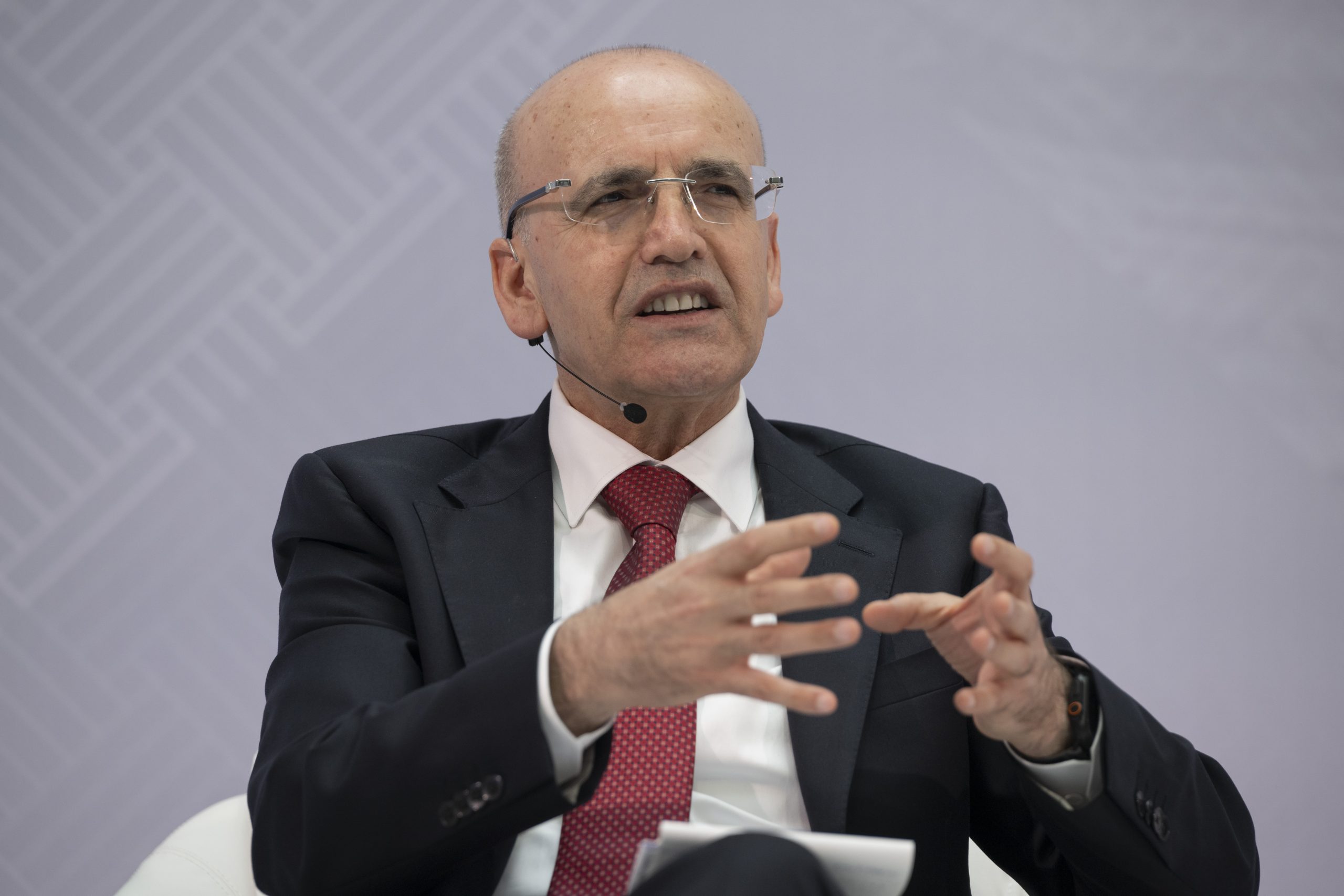Türkiye için yeni dönem: Bakan Şimşek fırsatları tek tek sıraladı