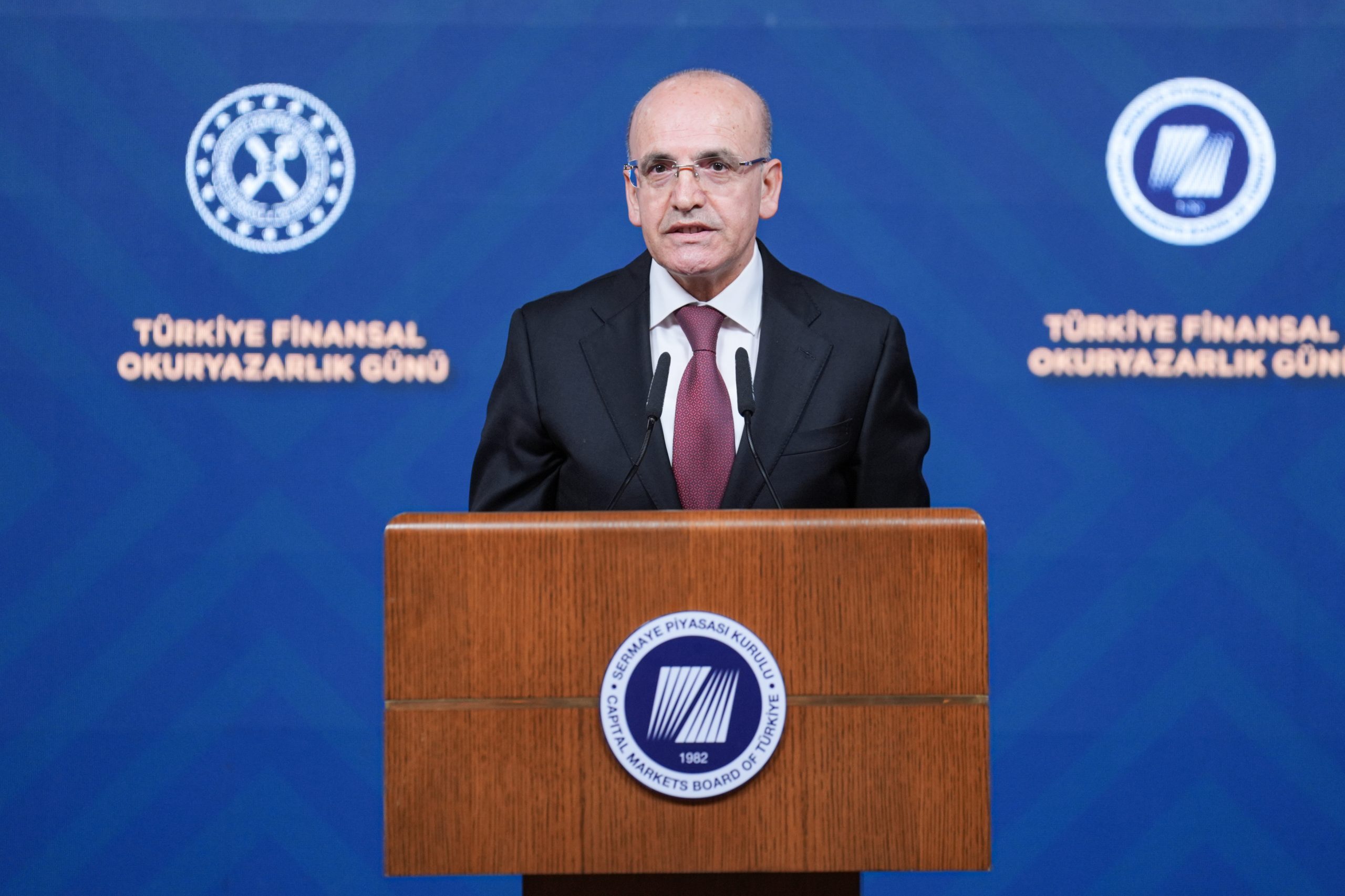 Bakan Şimşek’ten yatırımcılara kritik mesaj: Tüyoyla değil bilgiyle hareket edin