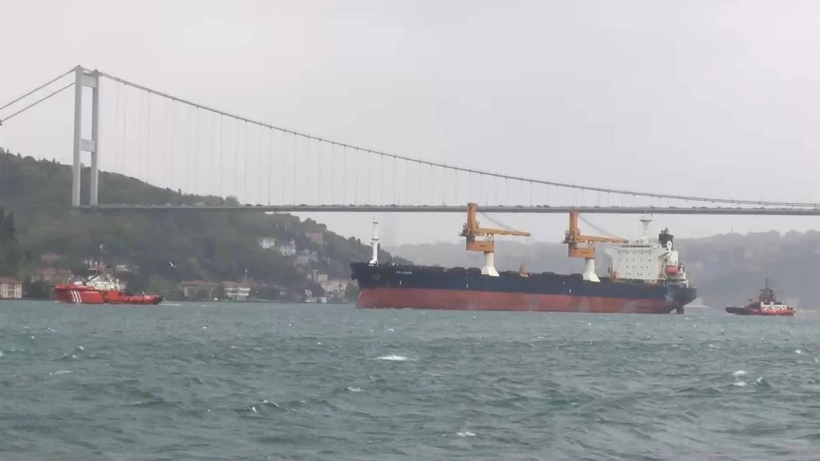 İstanbul Boğazı’nda çift yönlü trafik yeniden başladı