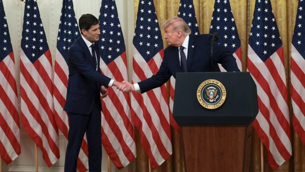 Demokratlardan Warsh'a Trump çağrısı: Tüm görüşmeleri açıklamasını istediler