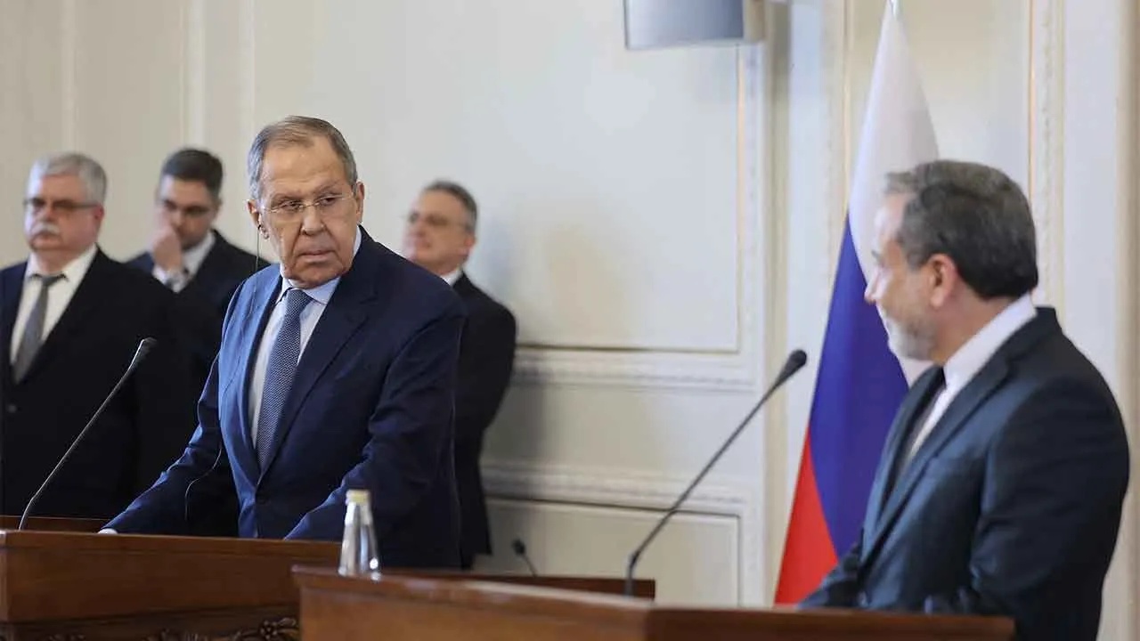 Lavrov ve Arakçi savaşın bitirilmesi için masada