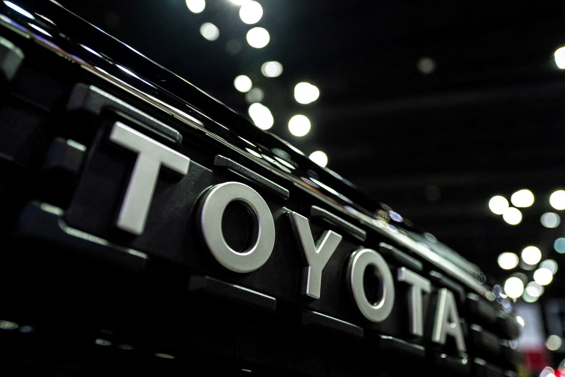 Toyota 1 trilyon yenlik geri alım açıkladı, kâr beklentisini yükseltti