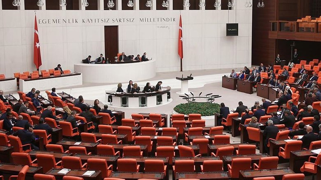 Fon yatırımcılarına ara ödeme düzenlemesi komisyondan geçti