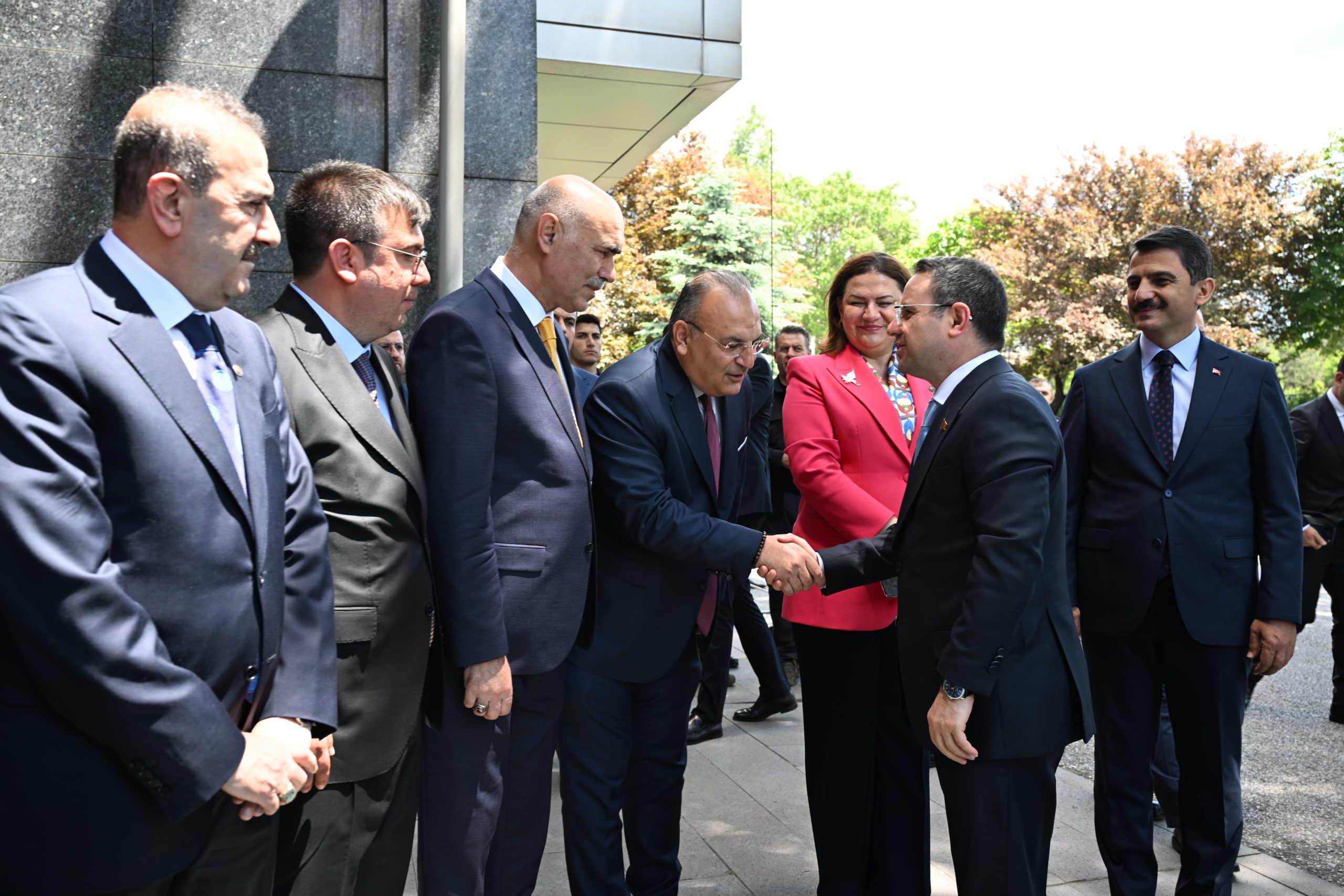 Adalet Bakanı Akın Gürlek Bakanlık ve HSK personeliyle bayramlaştı