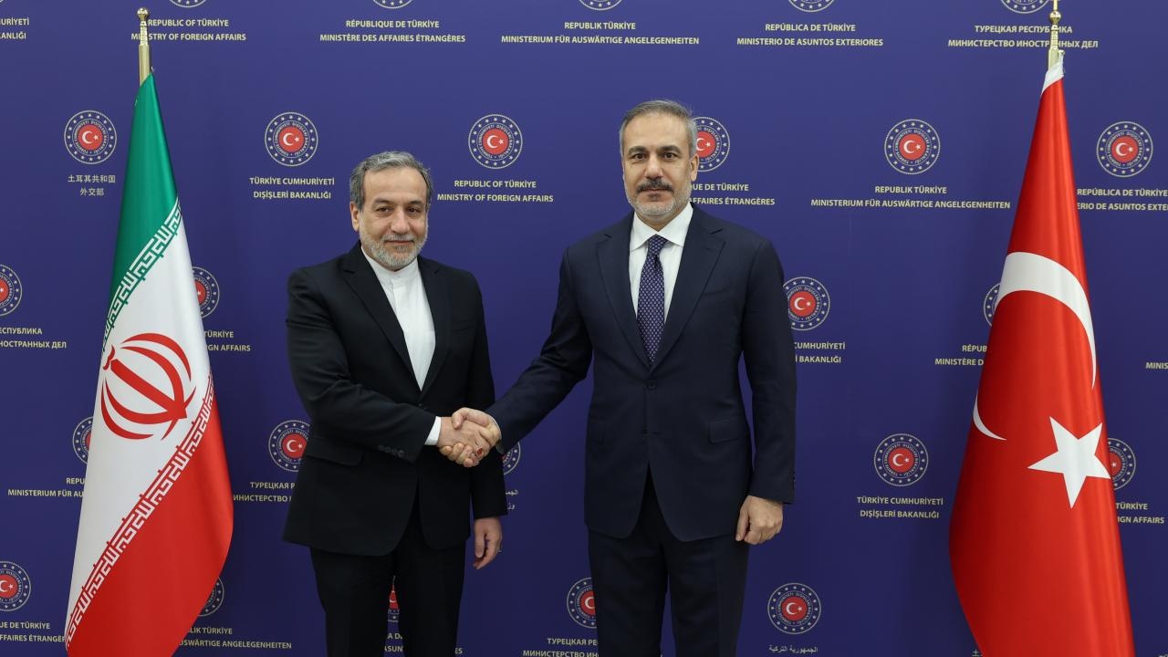 Bakan Fidan ile Arakçi arasında kritik telefon görüşmesi