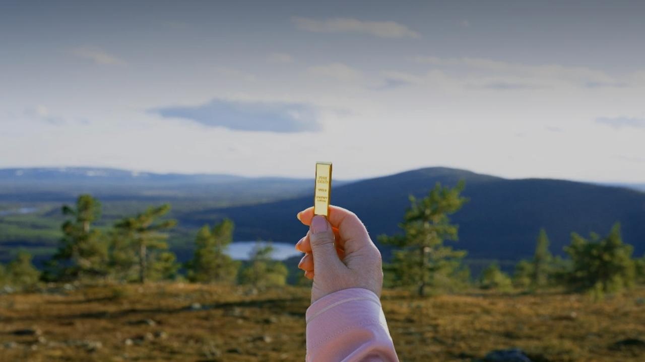Finlandiya turistler için 23 bin dolarlık altın külçe sakladı