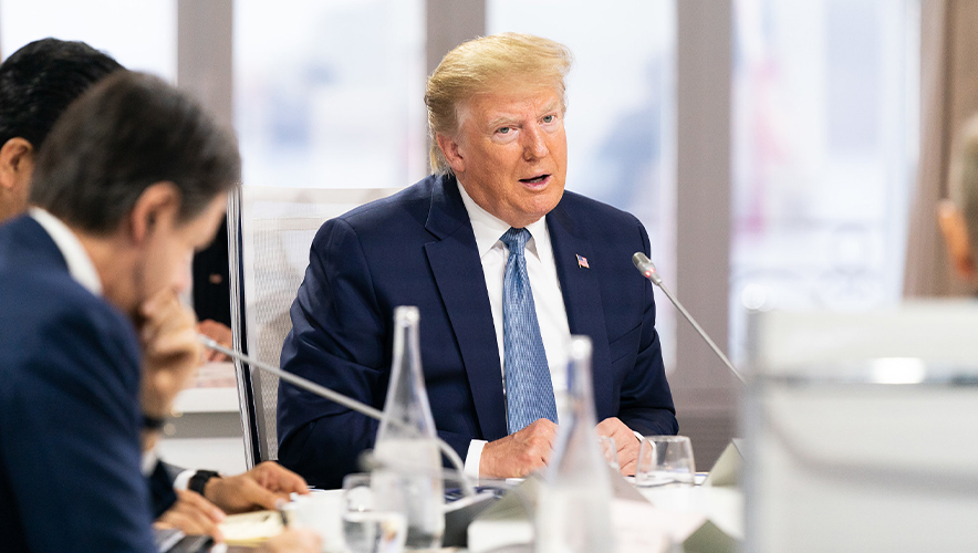 Trump İran'a yeni yaptırımları duyurdu: Tahran'a destek veren ülkeleri uyardı