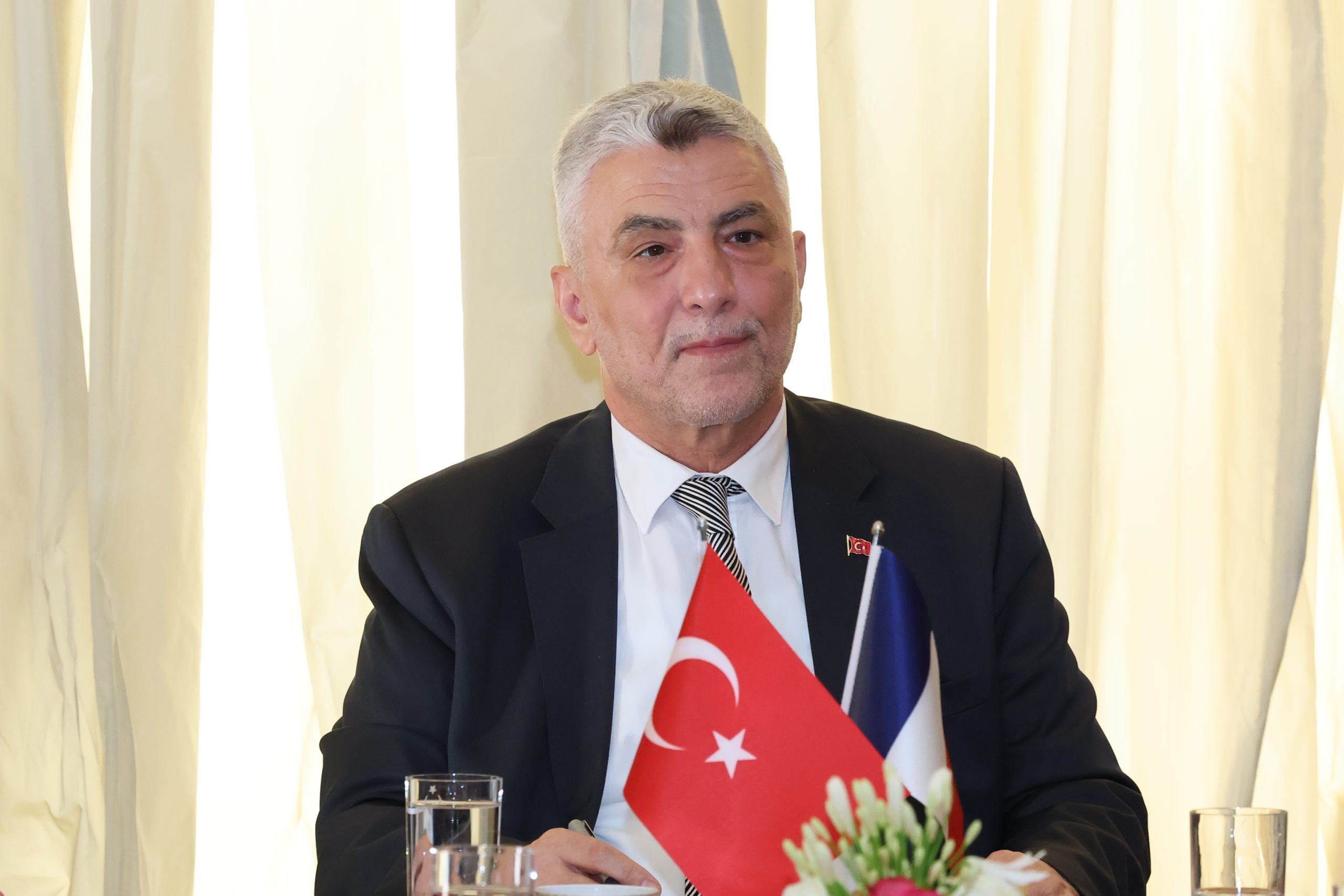 Bakan Bolat: Türkiye-Fransa ticaretinde hedef 30 milyar dolar