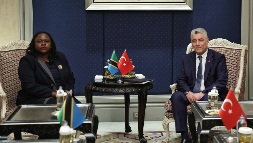Bakan Bolat Tanzanyalı mevkidaşıyla İstanbul'da görüştü