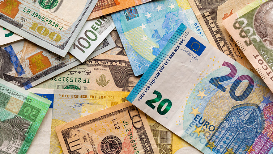 Dolar yatay kaldı, euro sınırlı yükseldi: İşte günün ilk rakamları