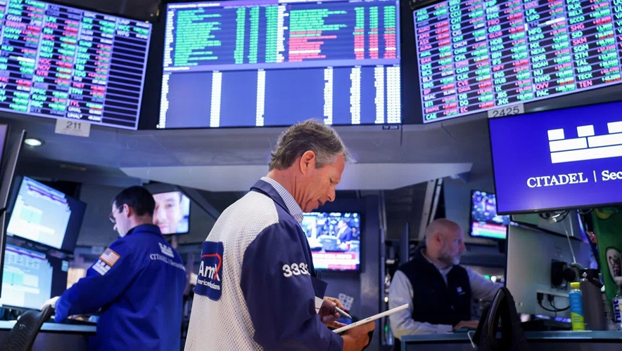 Petrol ve tahvil getirilerindeki gerileme New York borsasını yükseltti