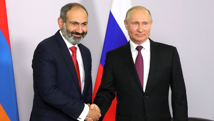 Başbakan Paşinyan "Rusya'yı stratejik ortak olarak görmediklerini" açıkladı