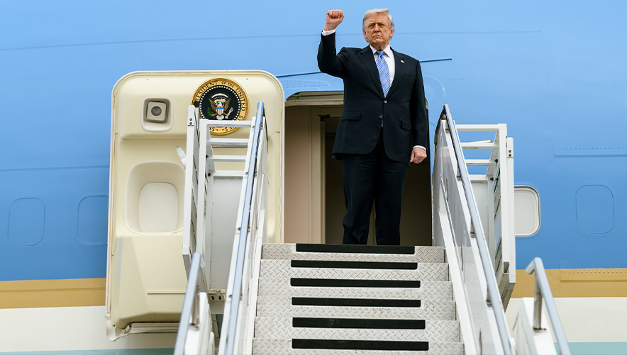 Trump, 1,8 milyar dolarlık fon iddialarını reddetti