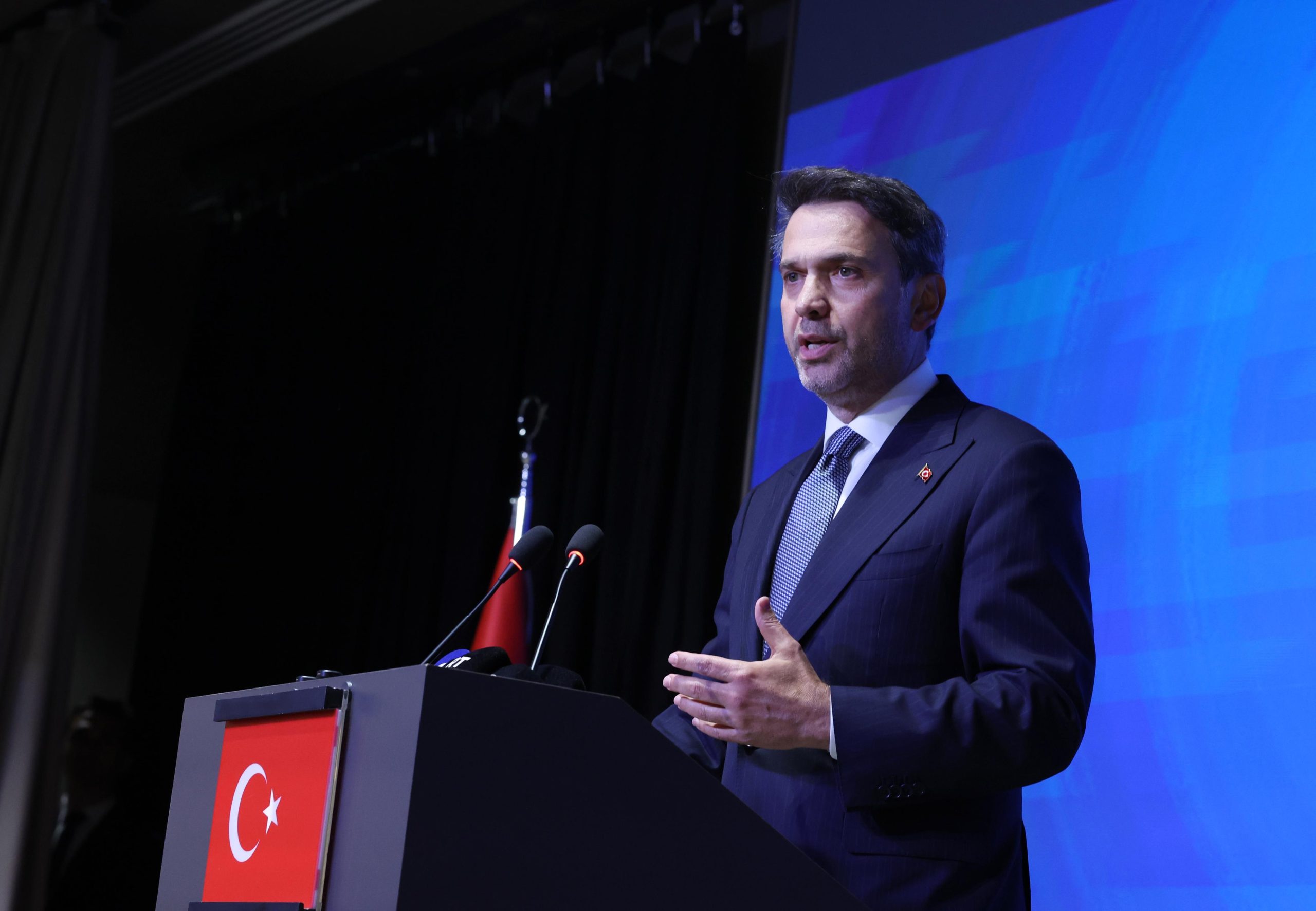 Türkiye ile KKTC arasında doğal gaz boru hattı için ilk imzalar atıldı