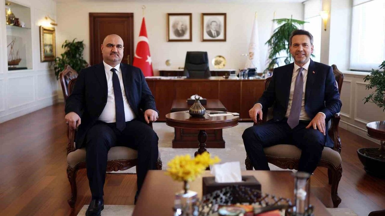 Bakan Bayraktar Kerkük Valisi ile görüştü: Gündemde 3 milyar varillik enerji iş birliği
