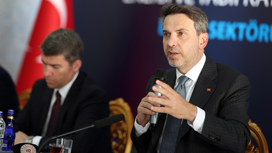 Türkiye enerjide yeni hedefini açıkladı: Karadeniz gazı 2028'de 17 milyon haneye ulaşacak
