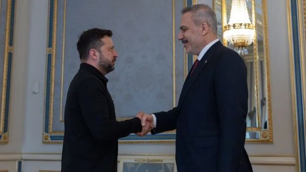 Dışişleri Bakanı Fidan, Ukrayna Devlet Başkanı Zelenskiy ile bir araya geldi