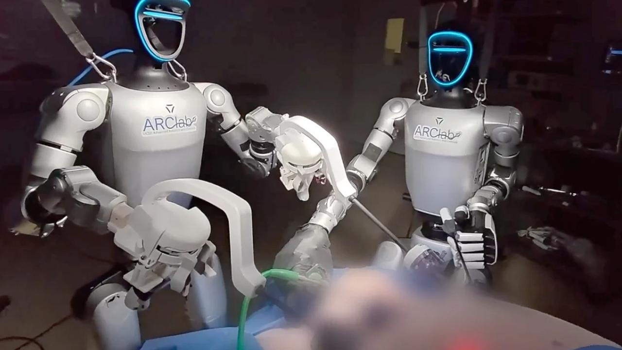 İnsansı robotlar ilk kez canlı hayvan üzerinde ameliyat yaptı
