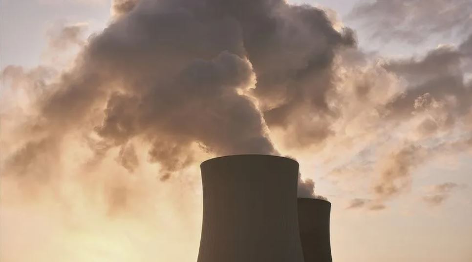 İran basını, Körfez’deki kritik enerji tesislerini hedef gösterdi