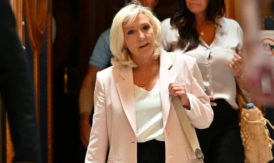 Fransa’da seçim anketi: Le Pen tüm senaryolarda önde