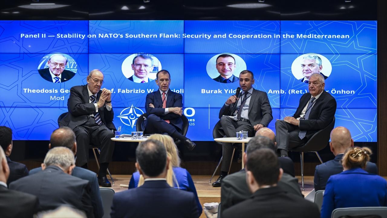 NATO'nun güney kanadında istikrar panelinde Akdeniz güvenliği masaya yatırıldı