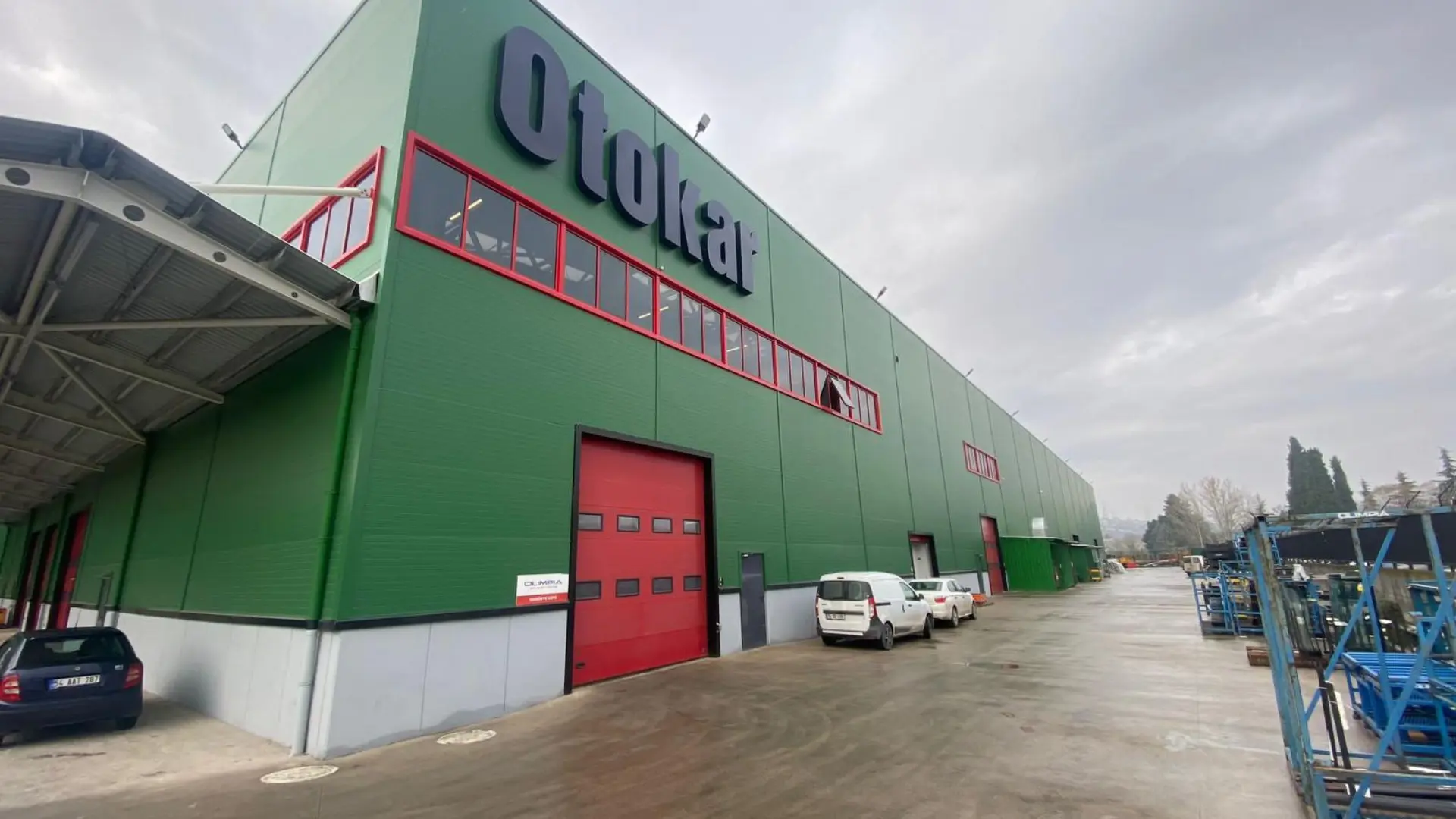 Otokar’dan zırhlı araç ve lojistik destek için yeni ihracat sözleşmesi