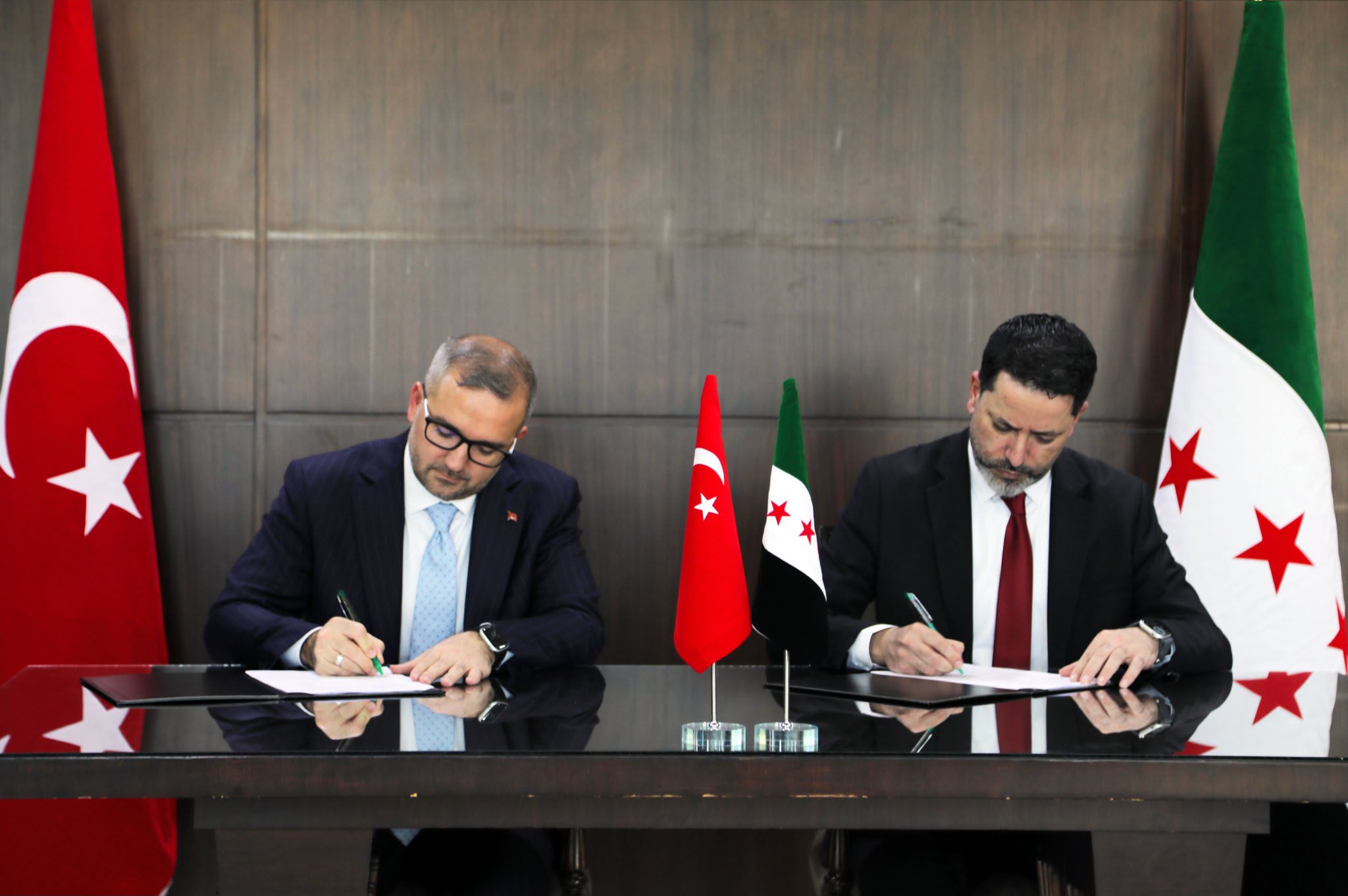 TCMB ile Suriye Merkez Bankası arasında Türk lirası mevduat hesabı anlaşması