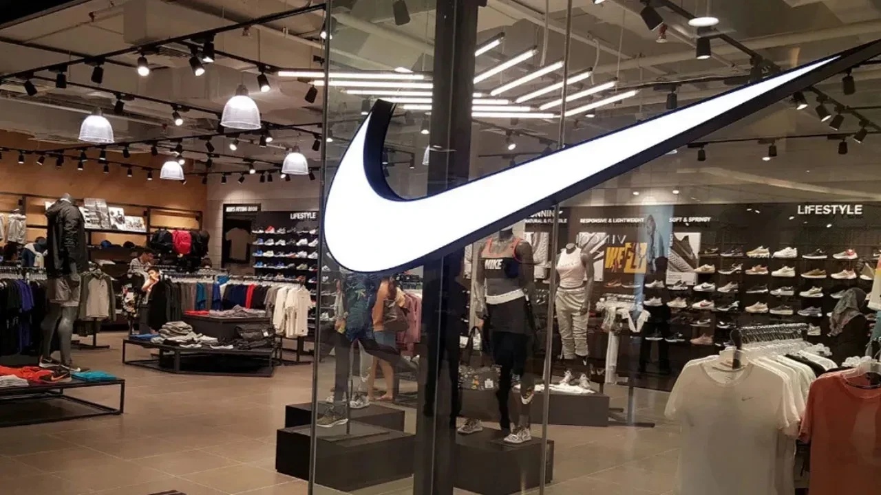 Nike küçülme sürecini hızlandırdı: New York'taki amiral mağazasını kapattı