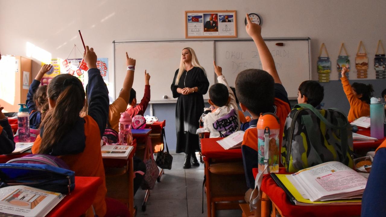 MEB yönetmeliği yeniledi: Okullarda yeni kurallar yürürlükte