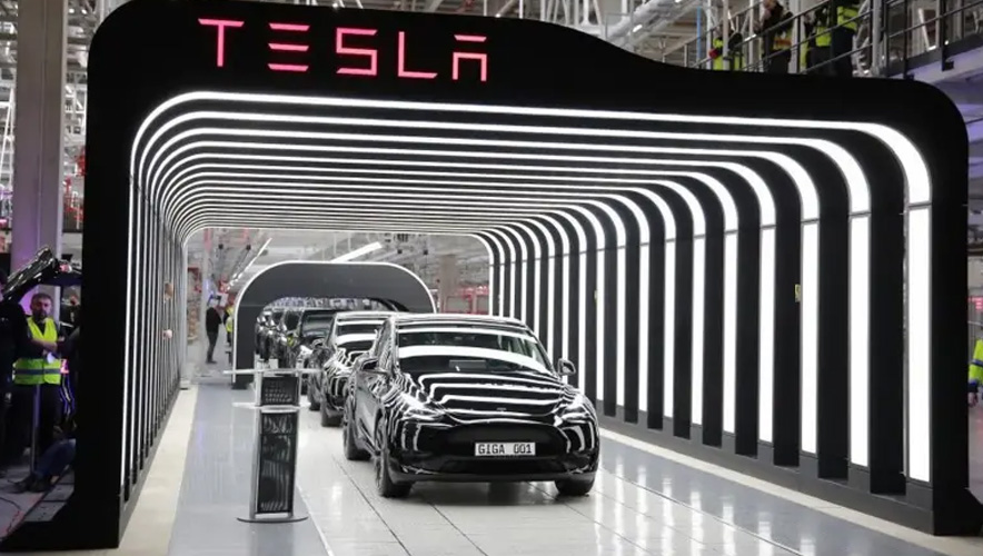 Tesla Almanya'da üretimi artırıyor: Hedef yıllık 375 bin araç