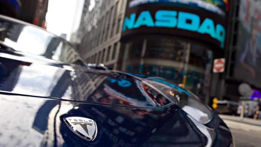 Tesla 480 bin araç teslim etti: Satışta yüzü güldü, Wall Street'te düştü