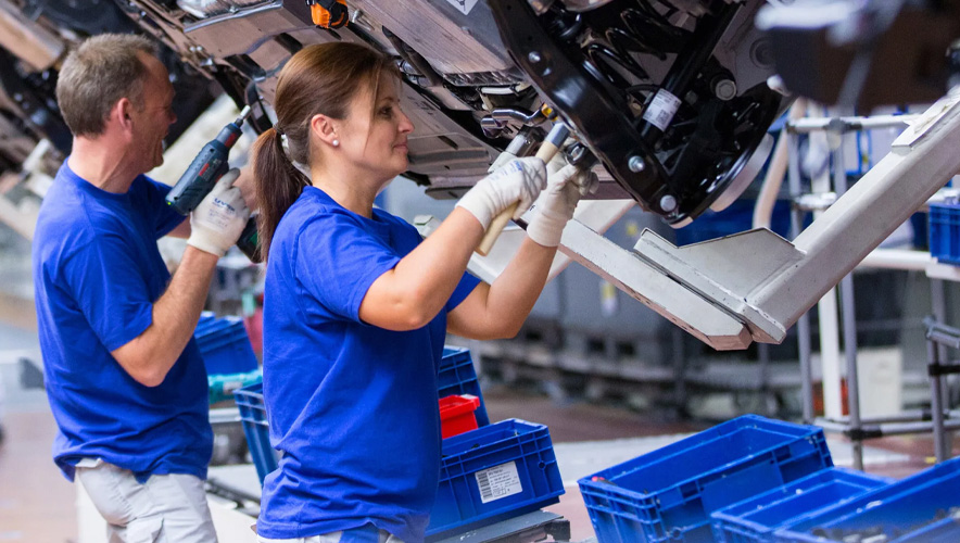 Almanya'da fabrika siparişleri beklentiyi aştı