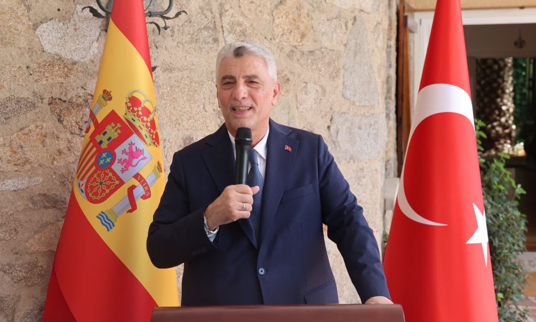 Bakan Bolat'tan İspanya'da AB mesajı: Türkiye’yi kapsayan politikalar Avrupa’nın rekabet gücünü artırır