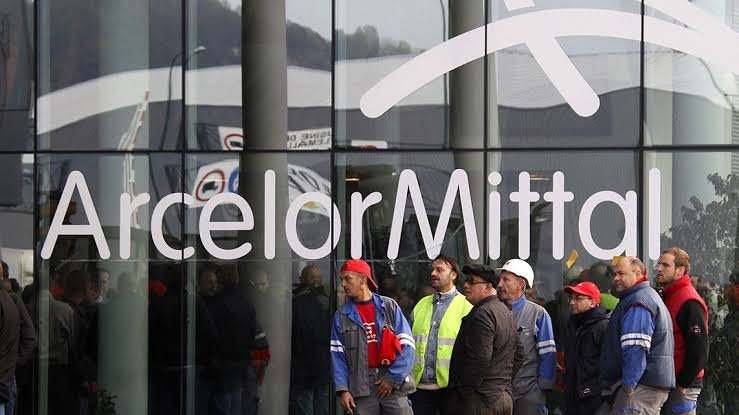 ArcelorMittal’in Ukrayna tesisinde üretim durdu, dört füze saldırısı tesisi vurdu