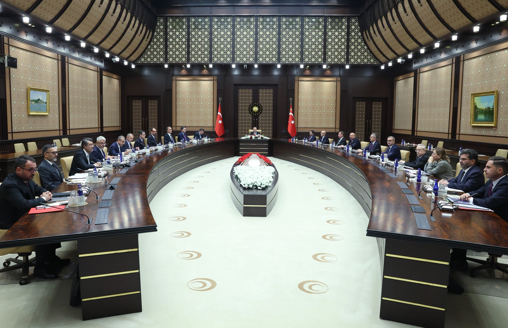 Fonların tasfiyesi için Cumhurbaşkanı Yardımcısı başkanlığında kurul oluşturuldu