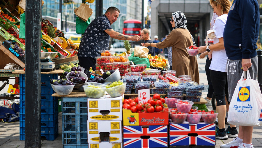 İngiltere'de market fiyatları yeniden yükseliyor: Gıda enflasyonu için 2027 uyarısı