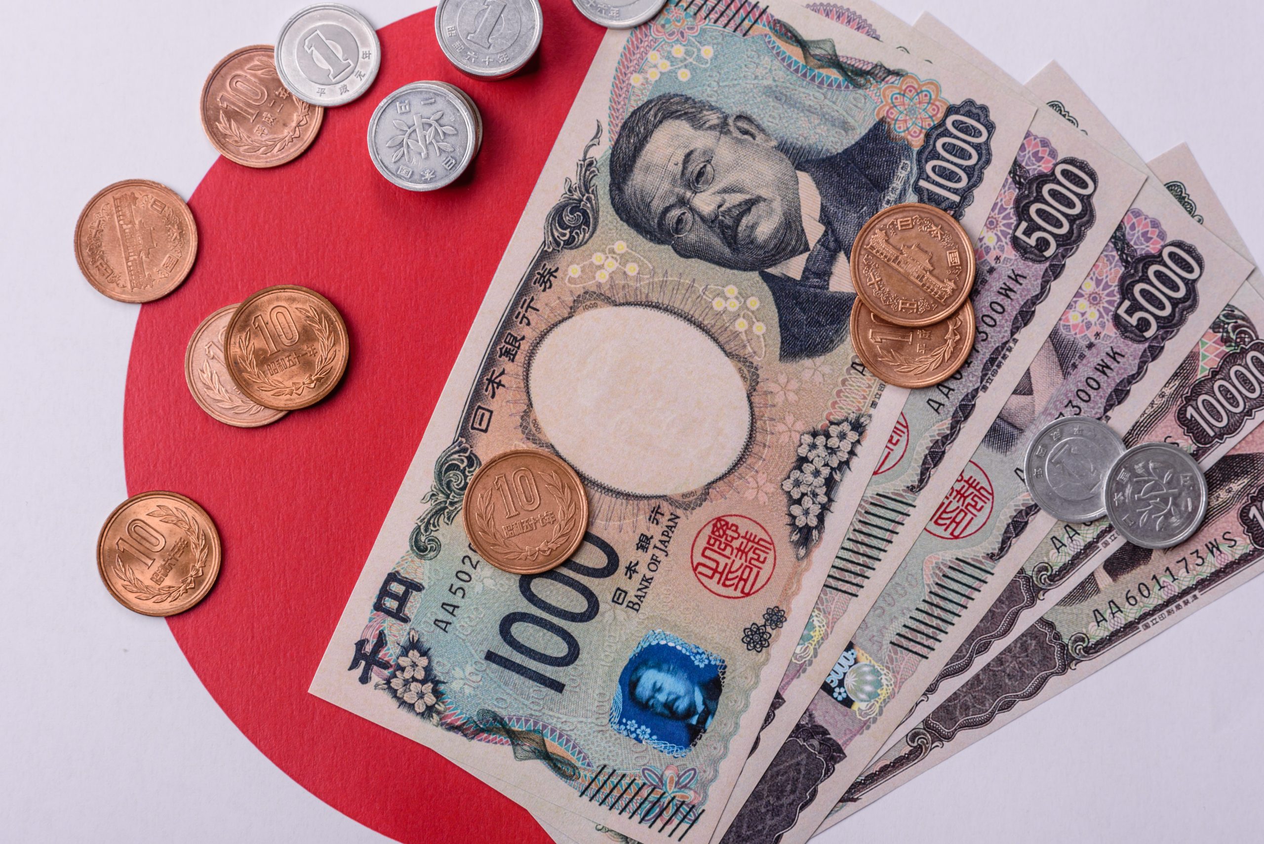 BoJ faizi artırdı, yen sert düştü: Dolar 157 yenin üzerine çıktı
