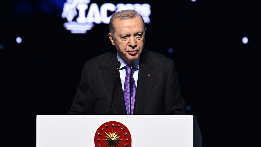 Erdoğan'dan yapay zeka uyarısı: Akademide insan faktörü azalıyor