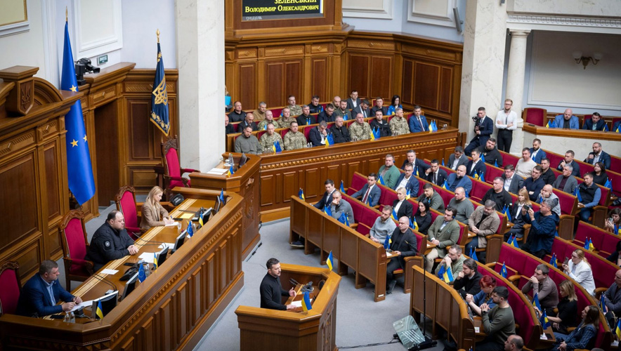 Zelenskiy'den kritik adım: AB yardımını almak için 16 yasayı Meclisten geçirecek