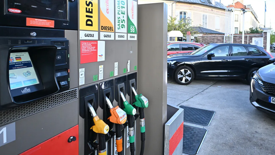 Fransa'da motorine büyük indirim: Litre fiyatı 18 sente kadar düşecek
