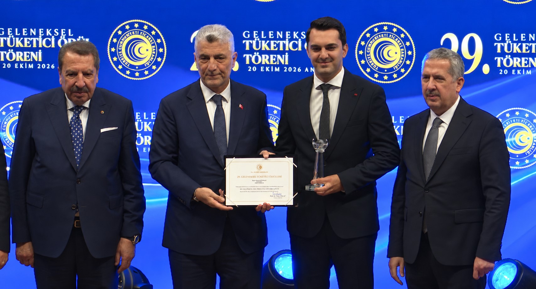 EKOTÜRK’e üretici ile tüketici arasındaki fiyat farklarını ele alan haberiyle ödül