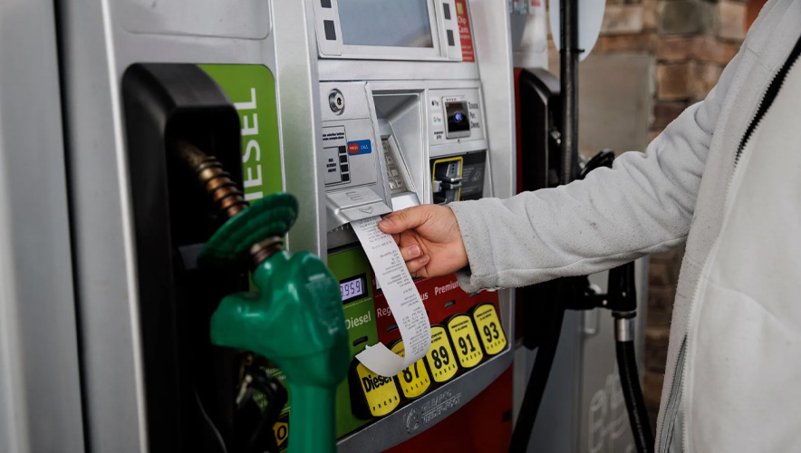 ABD’de benzin fiyatları düşecek mi? Bessent’ten yaz için 3 dolar mesajı