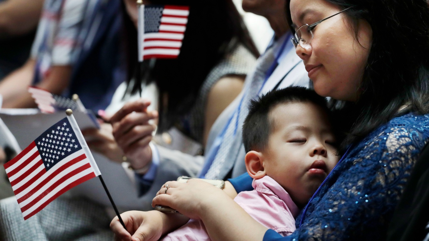 Trump’ın vatandaşlık planına ABD halkından soğuk duş